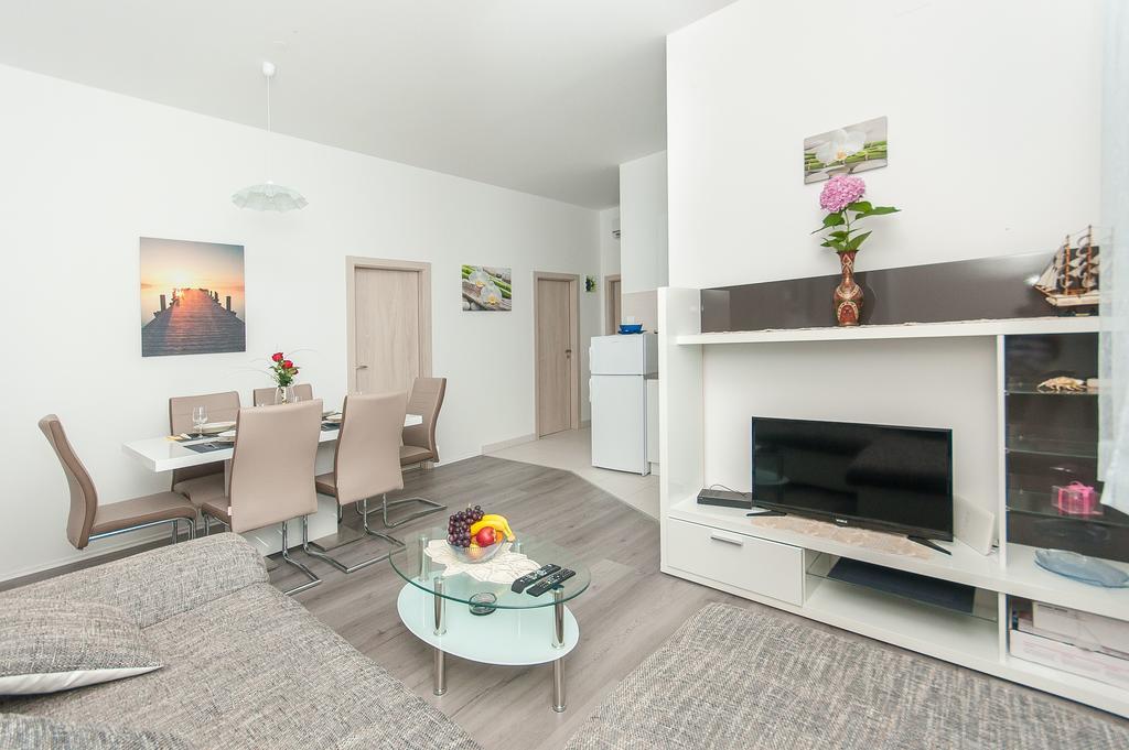 Tanja Apartment أوميس المظهر الخارجي الصورة